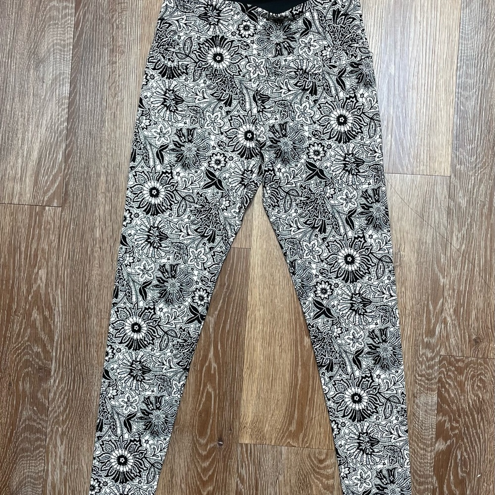 Sanctuary Black and White Funky Design Lagging’s XS - Picture 2 of 9